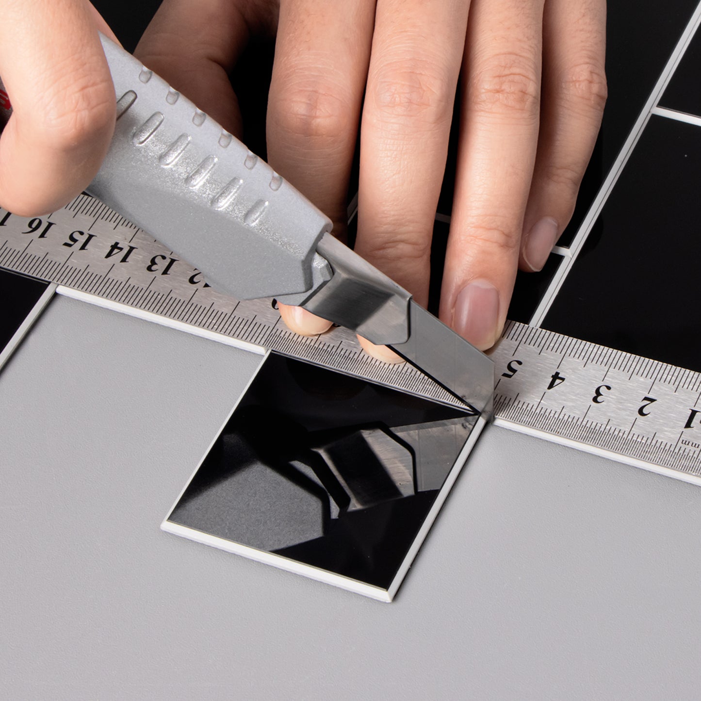 Black Subway Peel & Stick Vinyl Wall Tile – 10 Pack